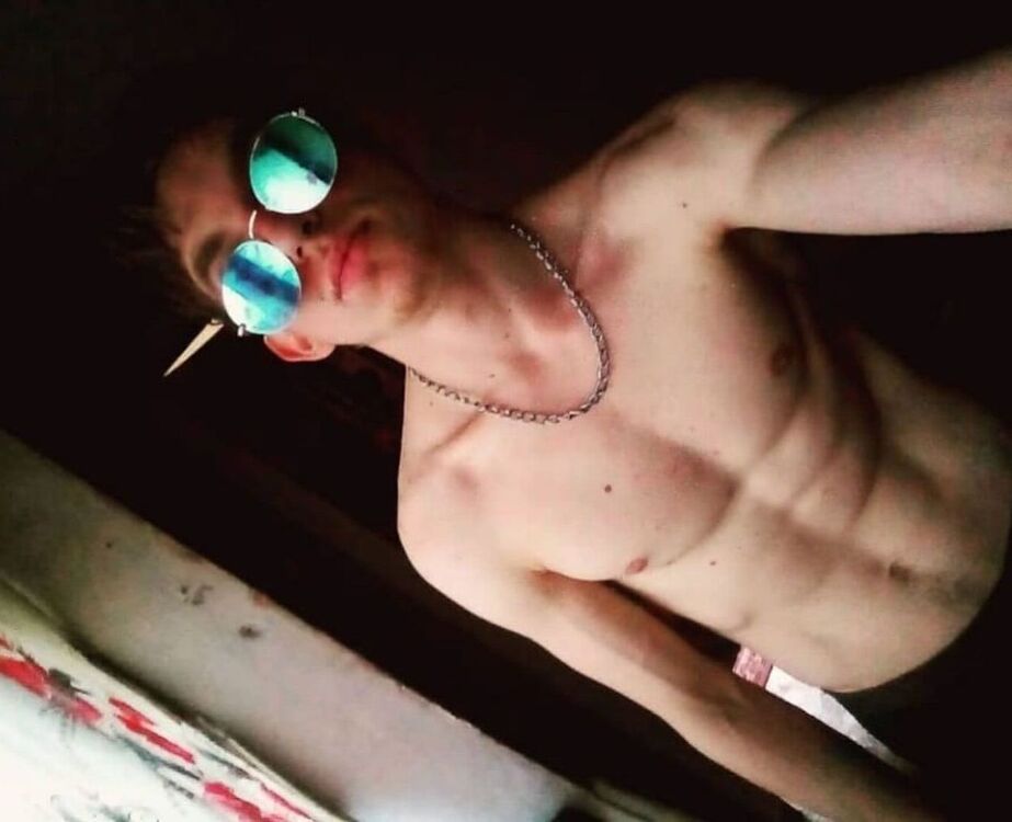  23743979  , 22 ,    