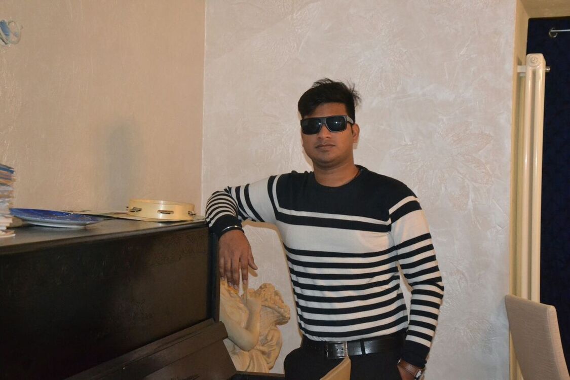  15225429  Raj, 28 ,    