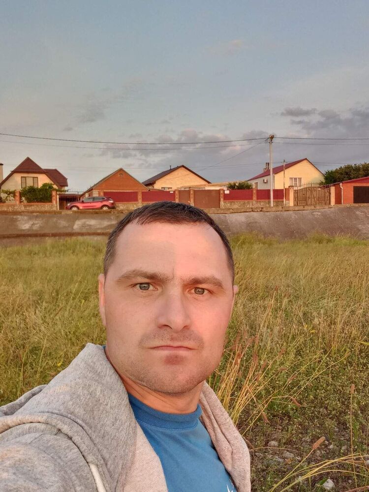  51938999  Oleg, 46 ,    