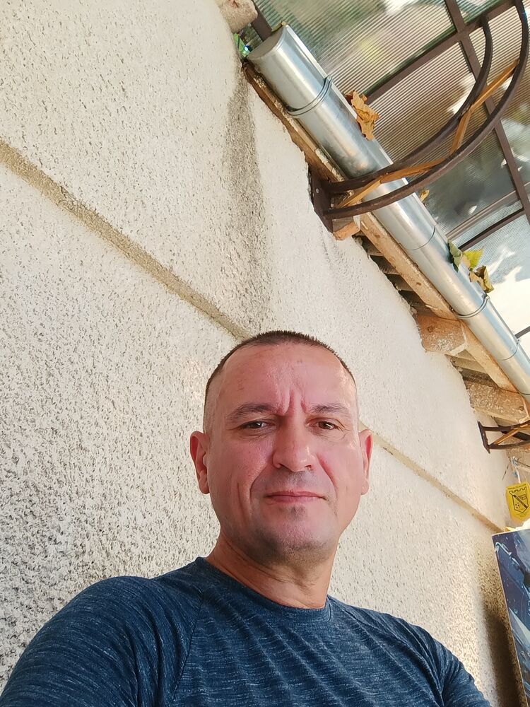  44569529  , 49 ,    