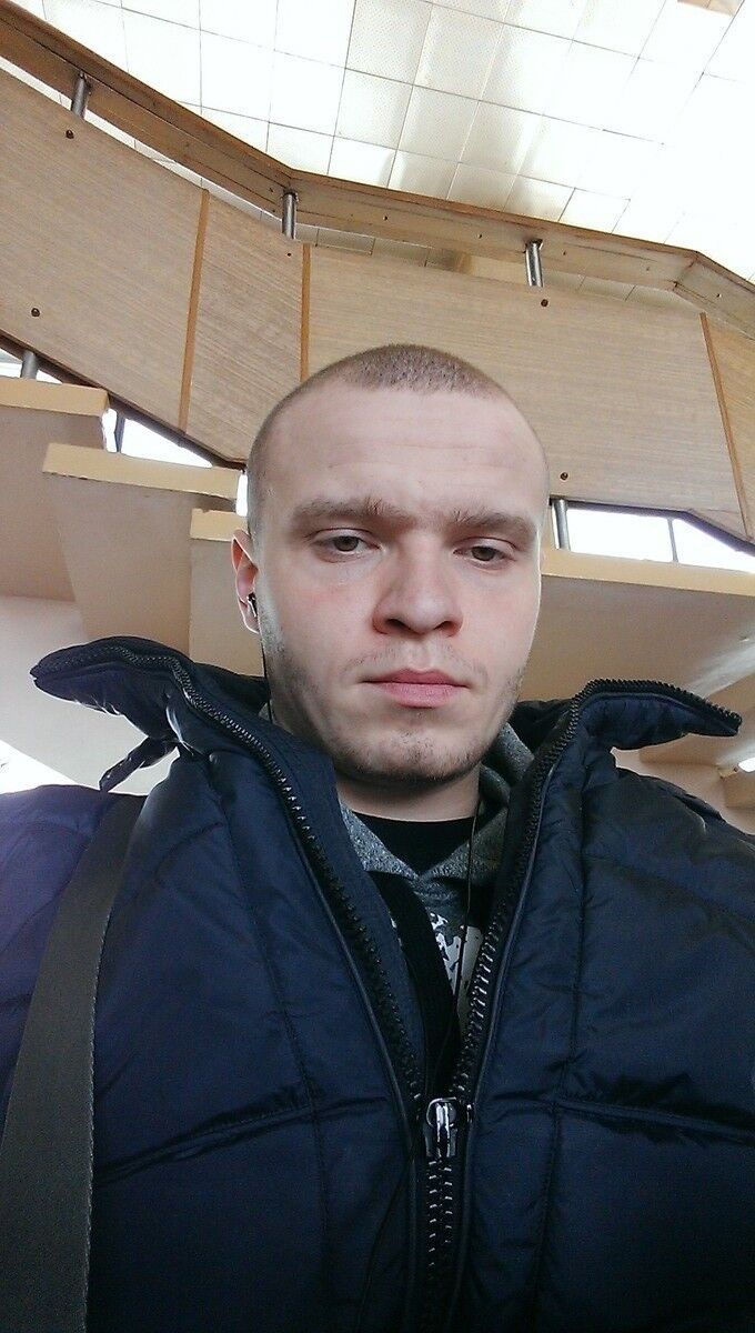  9052879  , 37 ,    
