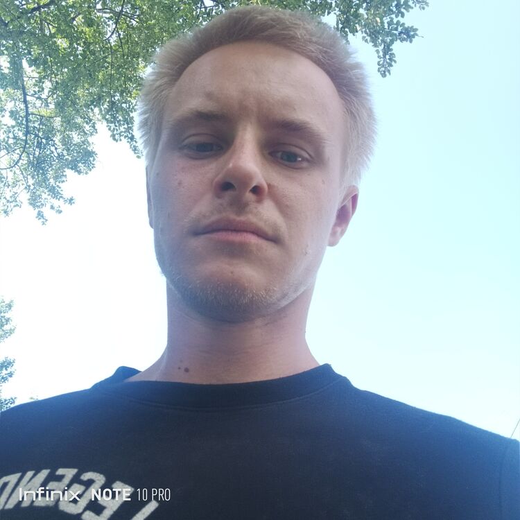  35954689  Denis, 29 ,    