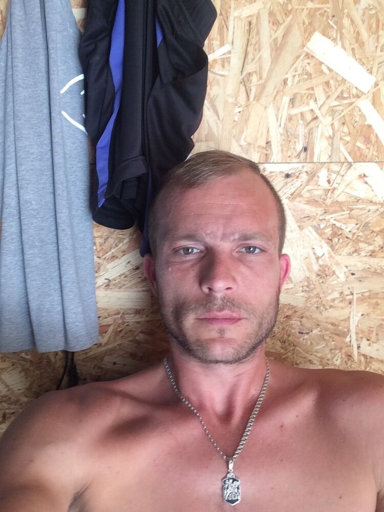  ,   Juri, 40 ,   