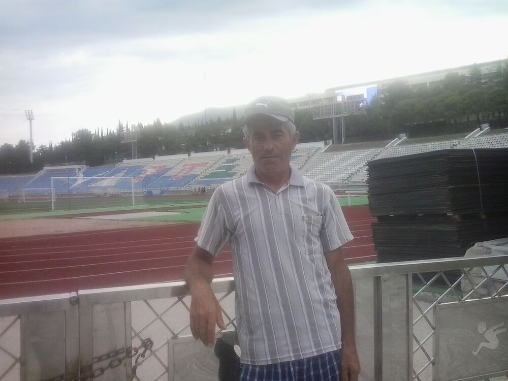  10117439  Arayik, 58 ,    