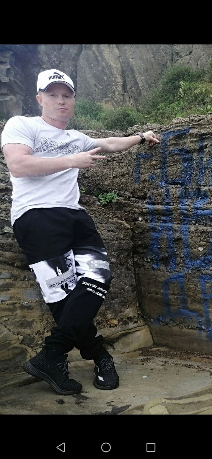  33054599  , 35 ,    
