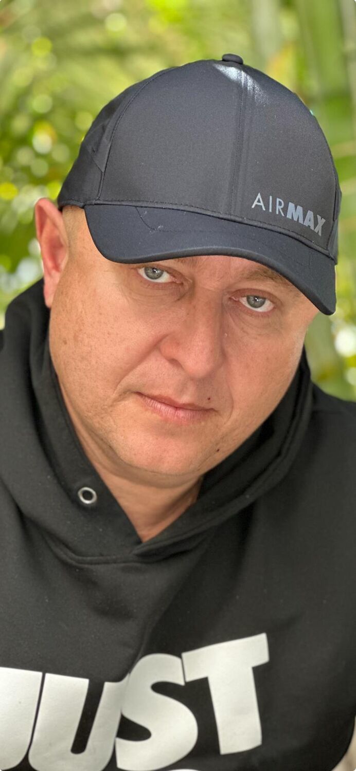  42260789  Vadim, 45 ,    
