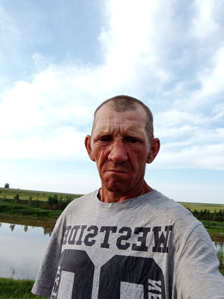  28082479  , 44 ,    