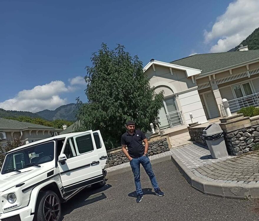  54372639  Kenan, 40 ,    