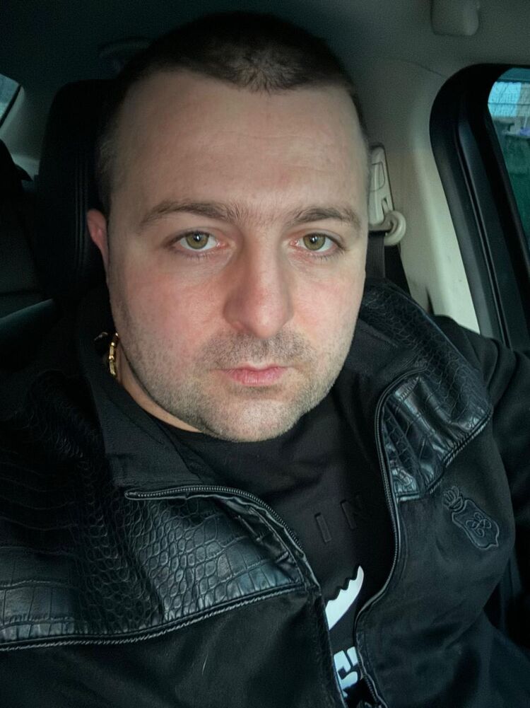  53657399  Grig, 34 ,    