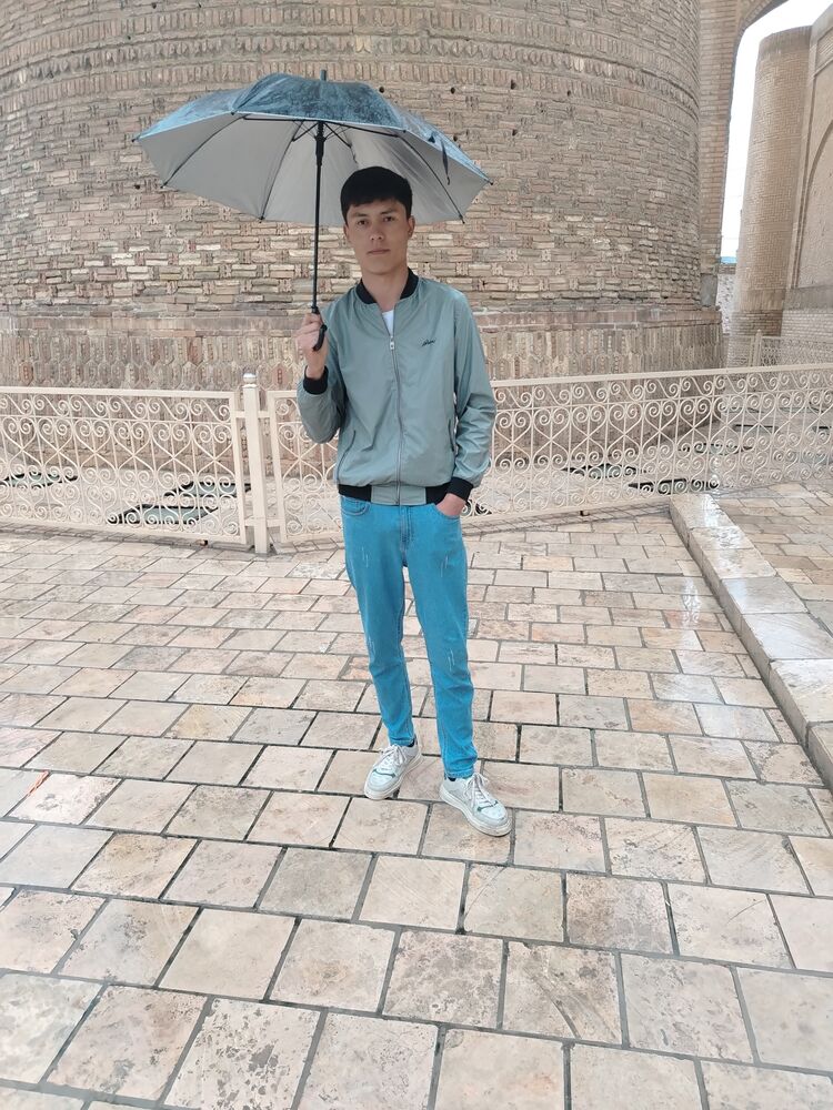  52643259  Umar, 21 ,    -