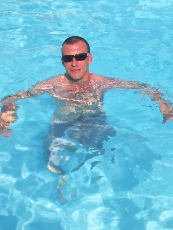 ,   Sergej, 43 ,  