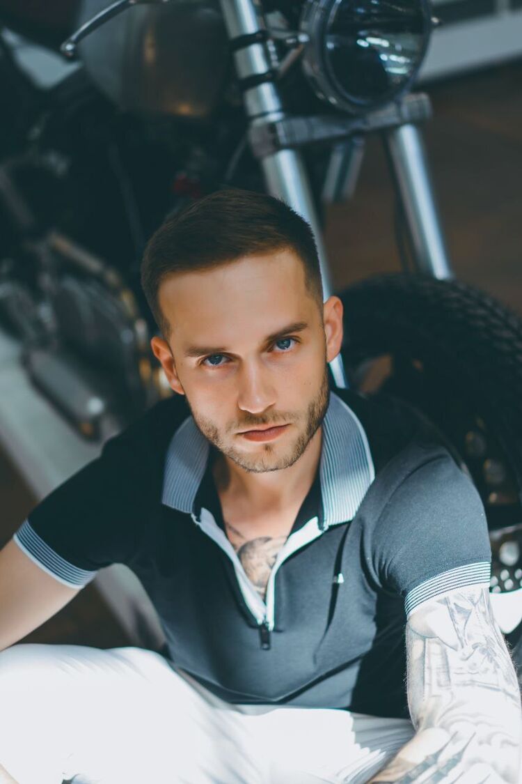  53945029  Denis, 35 ,    