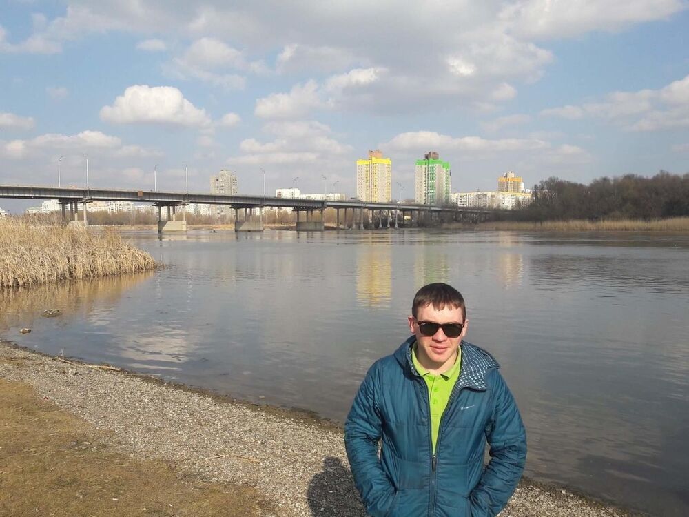  ,   Sergiu, 35 ,   ,   , c 