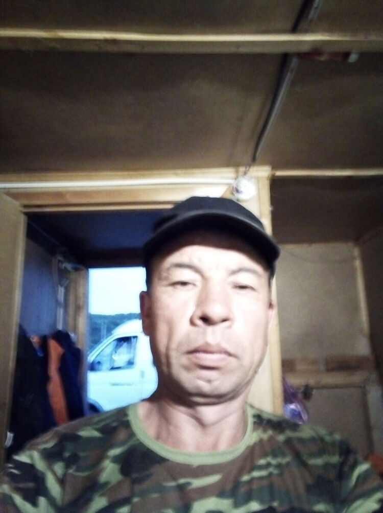  20333209  Erkinjon, 49 ,    