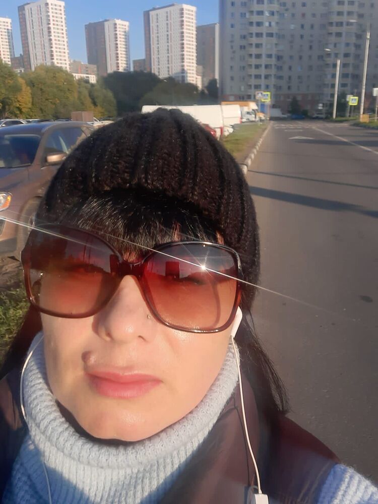  54637379  Elena, 51 ,    