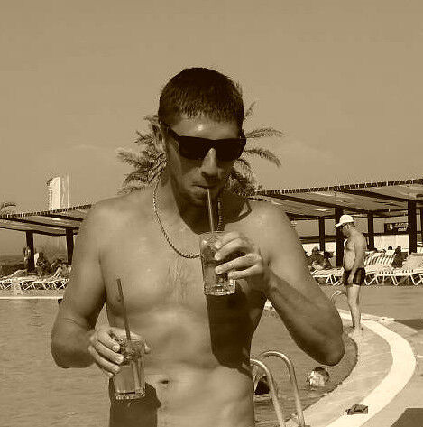  -,   Vasilii, 37 ,   ,   , c 