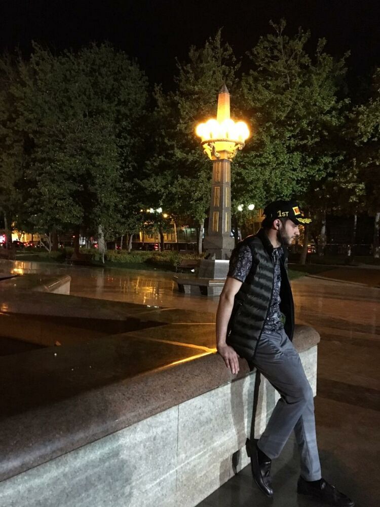  16964289  Zaur, 37 ,    