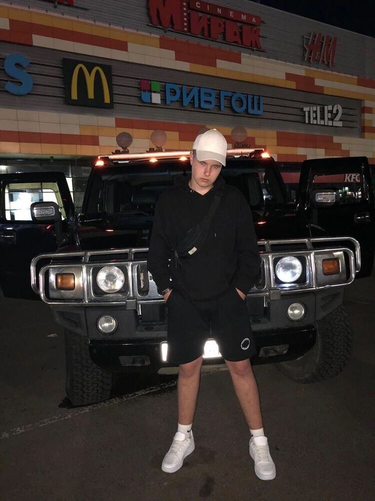  31056359  , 24 ,    