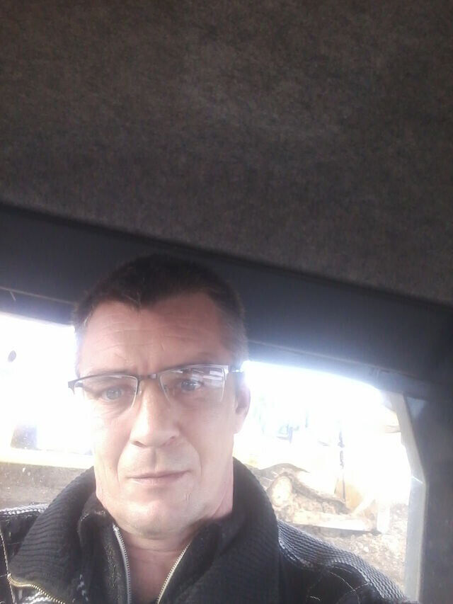  21050749  Wasiliy, 51 ,     