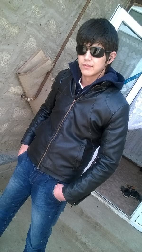  ,   Djoni, 31 ,   
