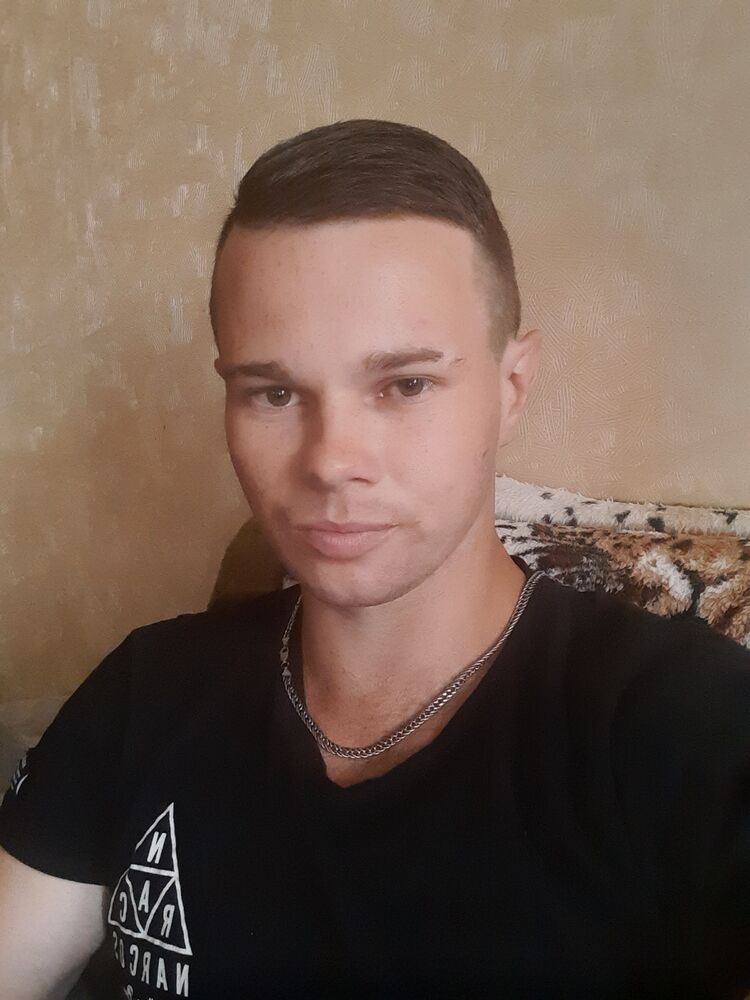  28331269  Ivan, 30 ,    