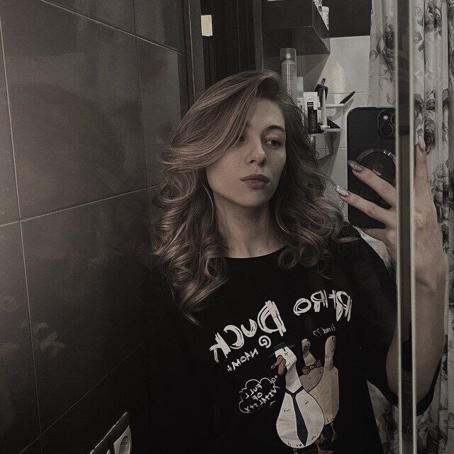  49743349  , 18 ,    