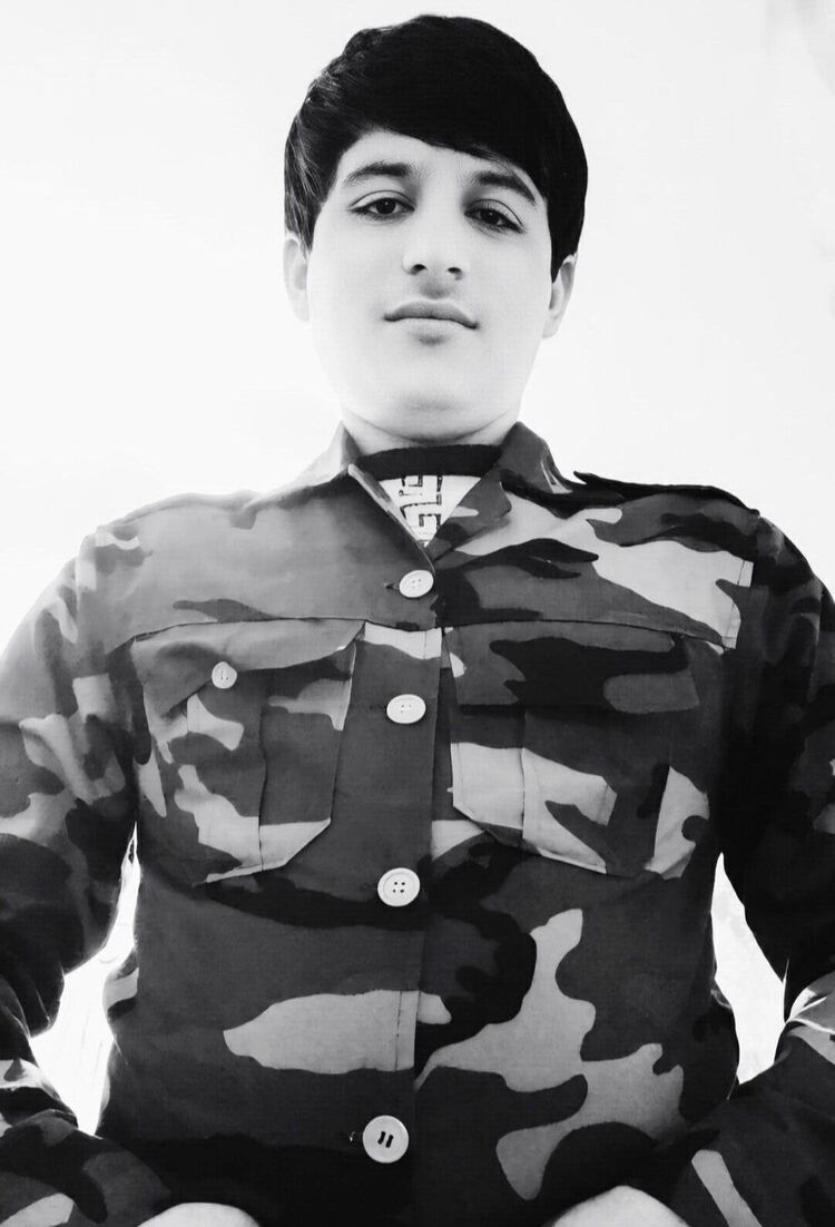 ,   Ali, 21 ,   ,   