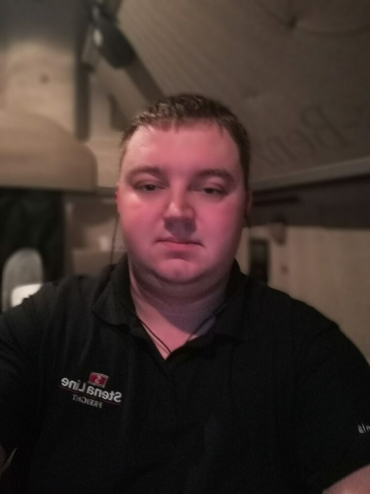  18237899  Ignacy, 35 ,    