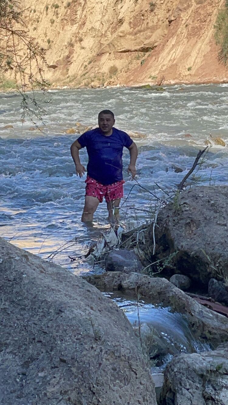  38229889  Ulugbek, 30 ,    