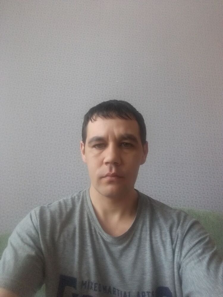  49724519  Razil, 33 ,    