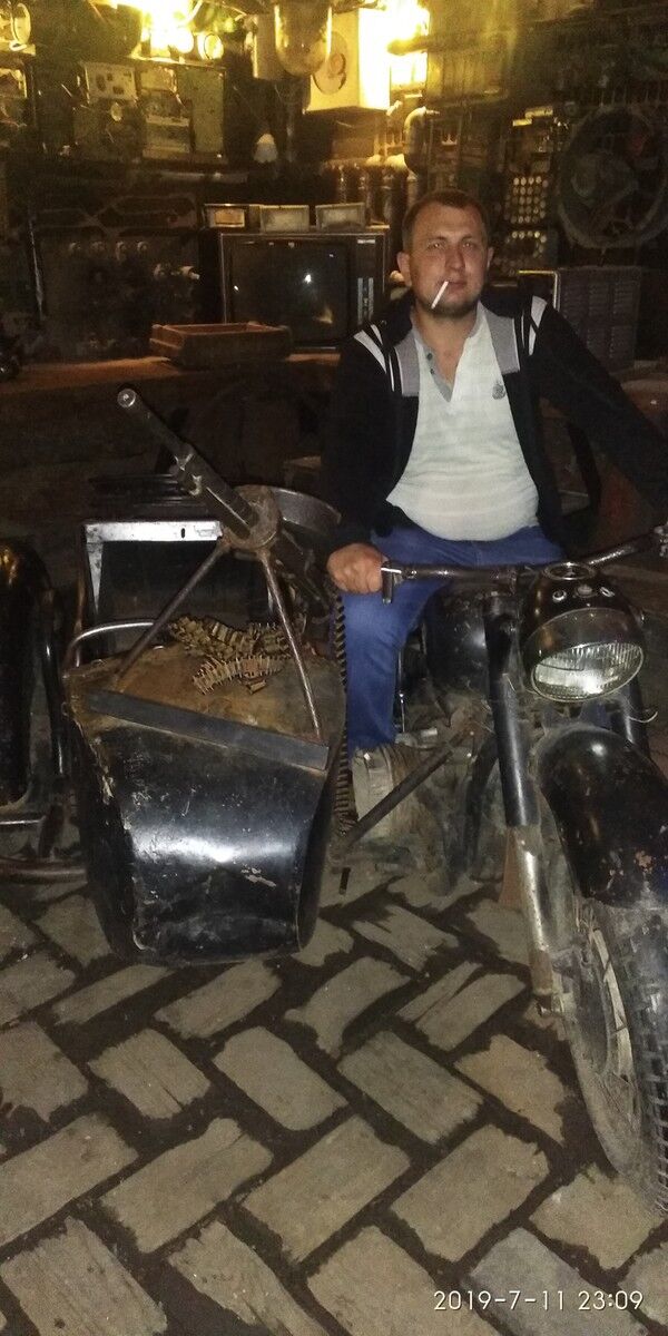  ,   Kolya, 34 ,   