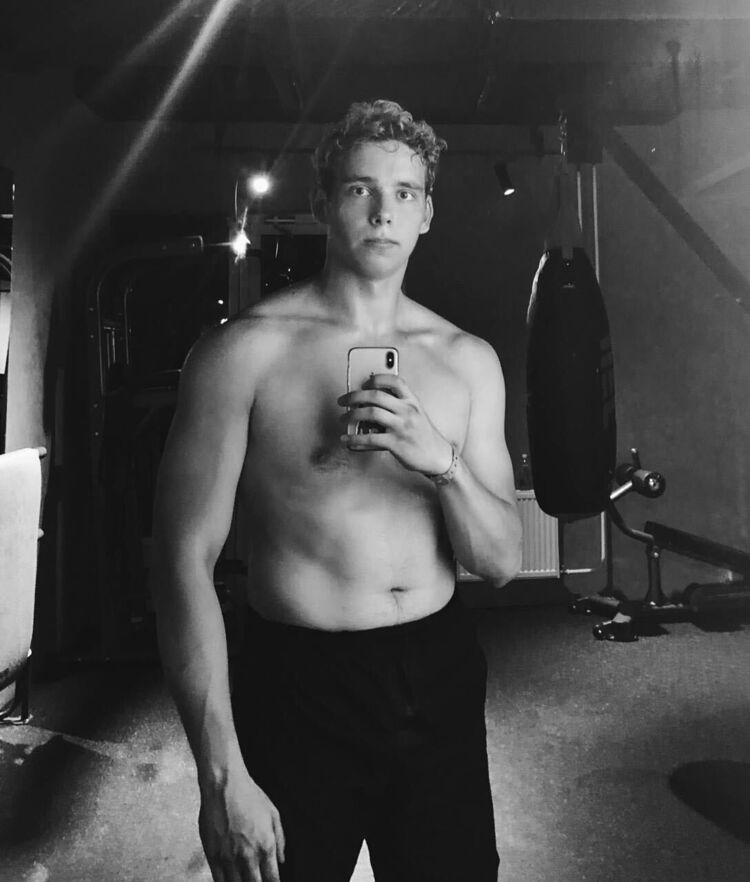 ���� 37403519 ����� ������, 25 ���, ���� ���������� � �����-����������