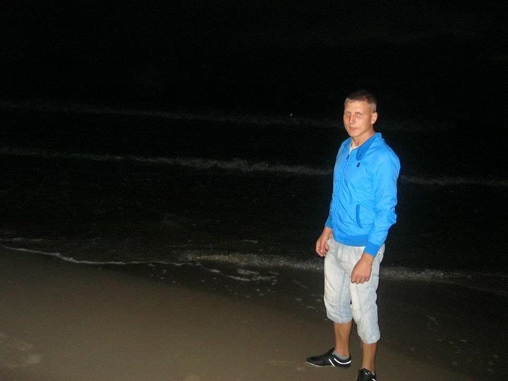  ,   Viktoras, 35 ,   ,   , c 