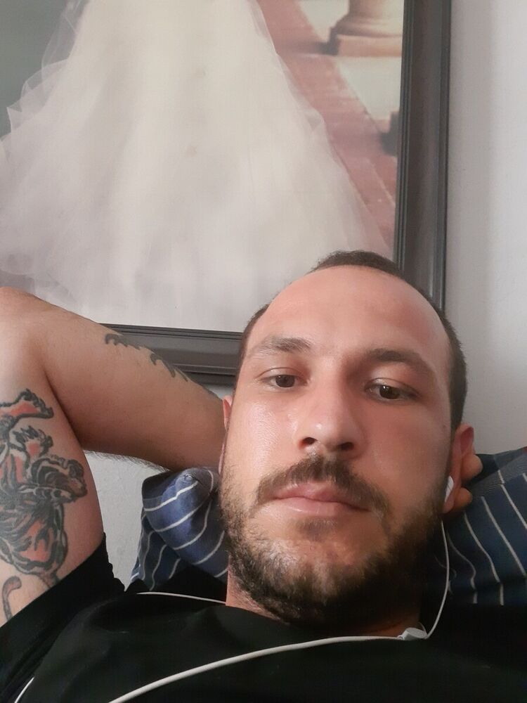  20317429  Atakan, 35 ,    