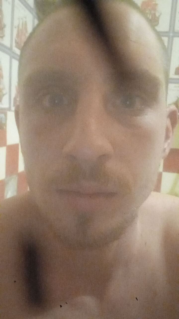  ,   Nils, 32 ,   ,   
