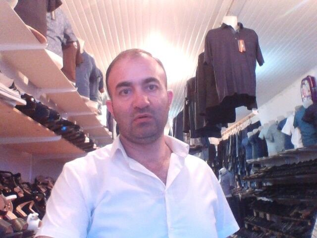  4568309  Ilham, 48 ,    