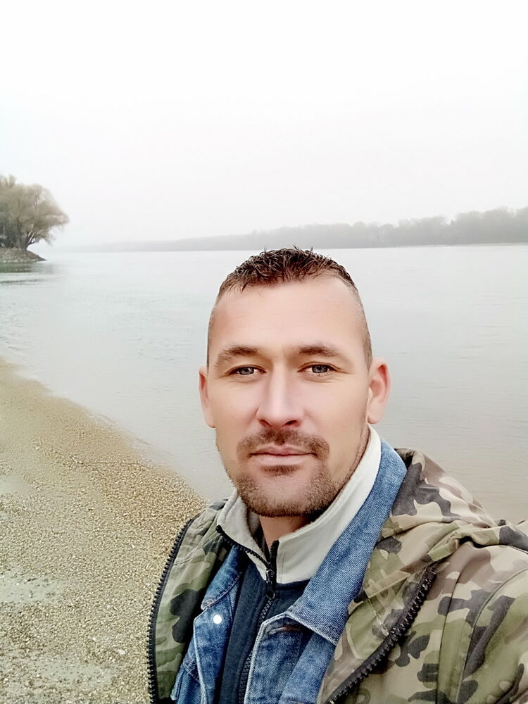  18210129  Varga tibor, 44 ,    Dunaujvaros