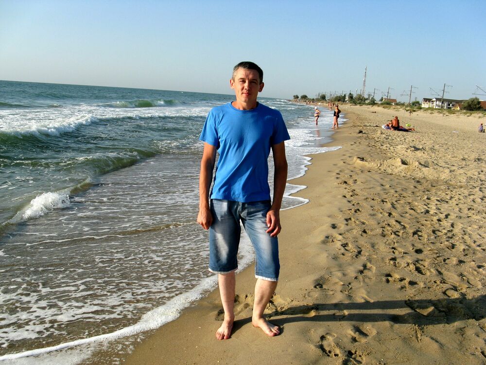  48394689  Nikolai, 46 ,    