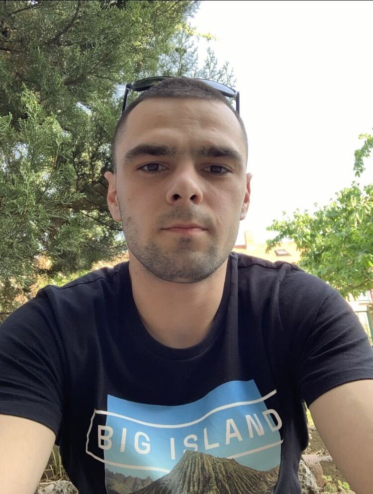  39344129  Stanislav, 28 ,    Praha
