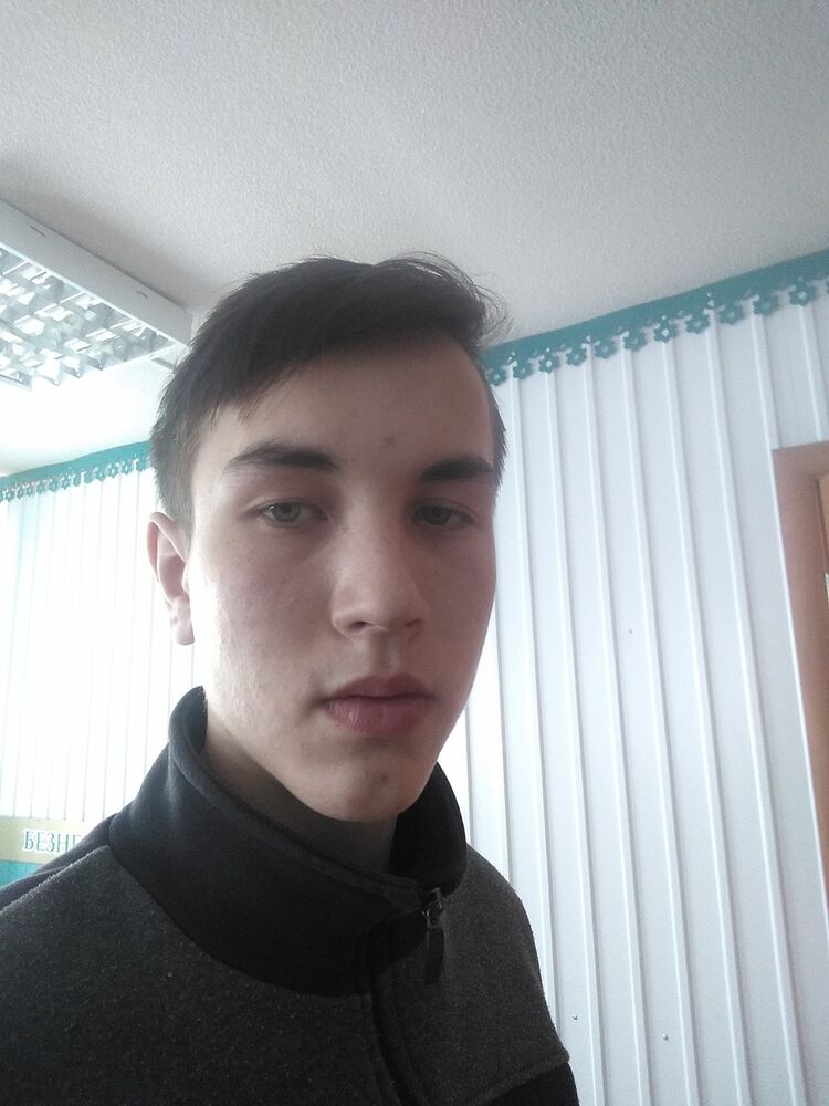  15586789  Damir, 26 ,    