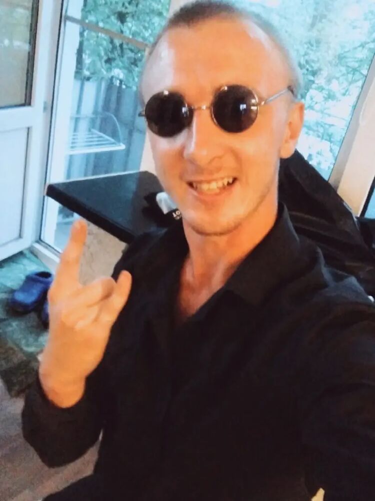  38279559  , 28 ,    