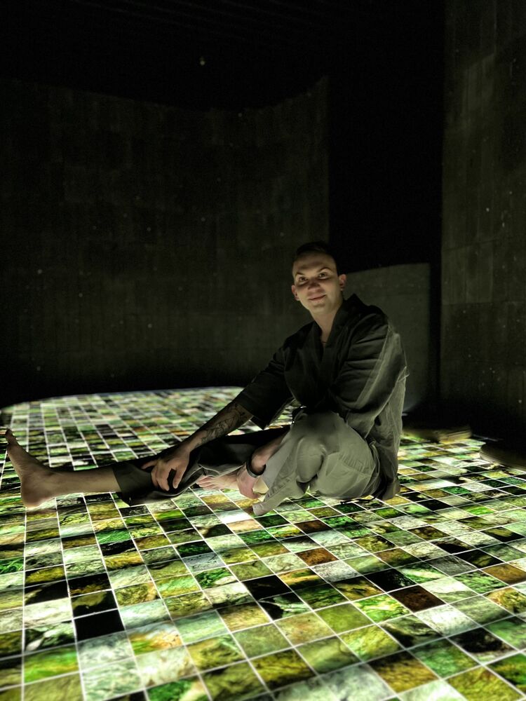  31082059  Mamba, 30 ,    