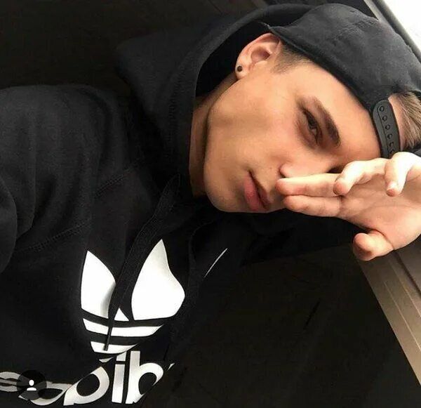  48155659  Ysuf, 28 ,    