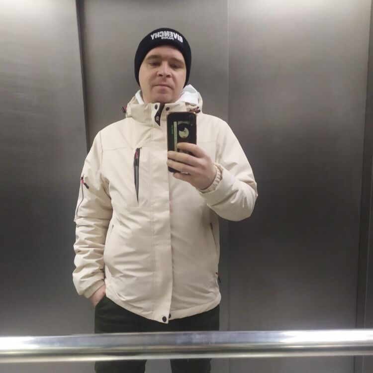  33021399  Alexander, 30 ,    