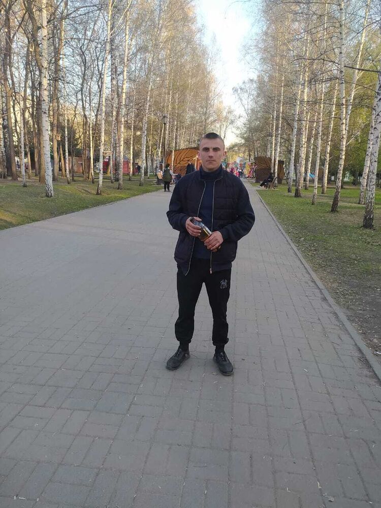  ,   Denis, 27 ,   