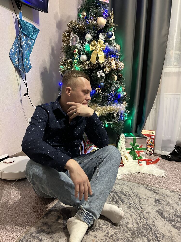  ,   Artem, 37 ,   ,   , c , 