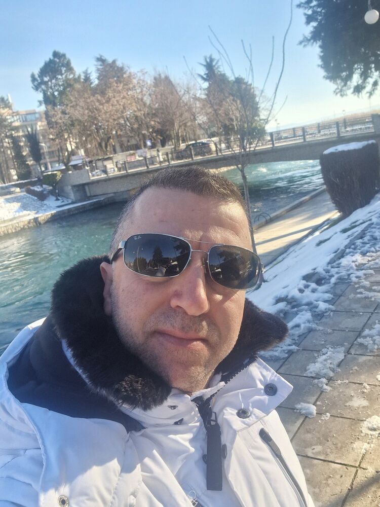 40771869  Bo, 46 ,    Praha
