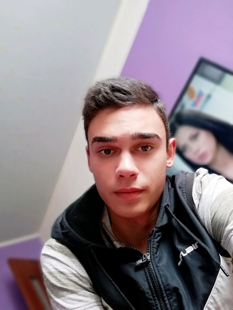  32179129  , 22 ,    