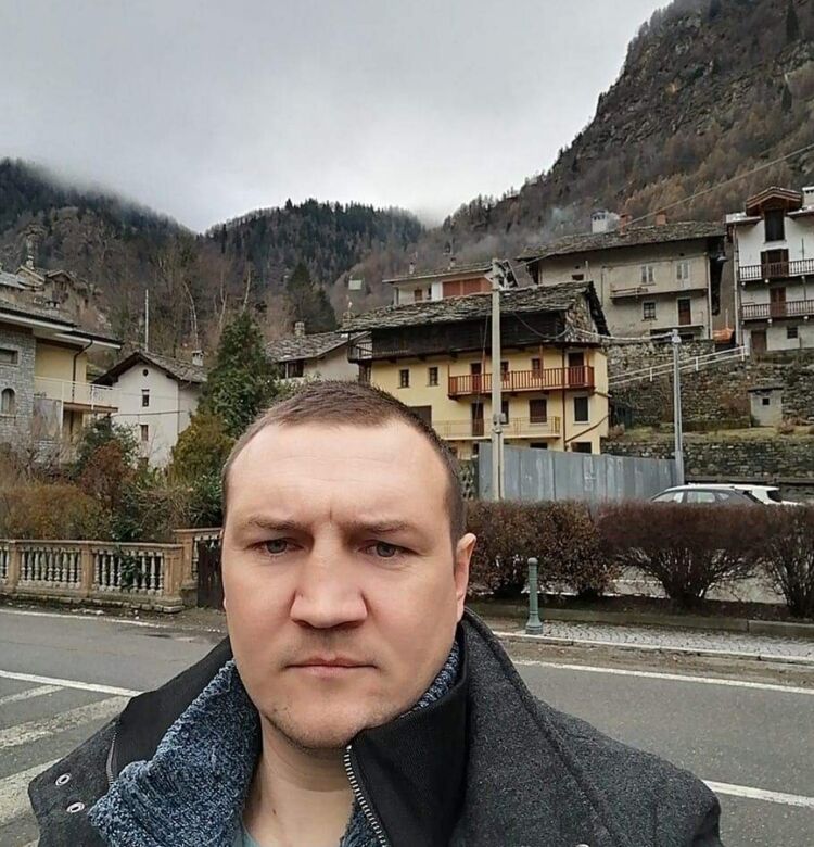 41926589  Vasya, 45 ,    