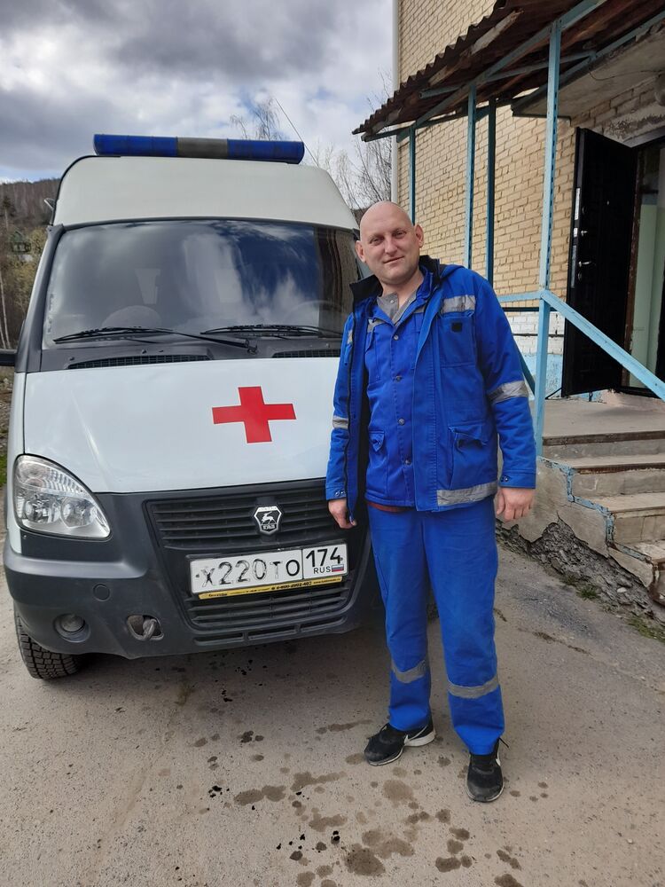  26316759  Dima, 46 ,    